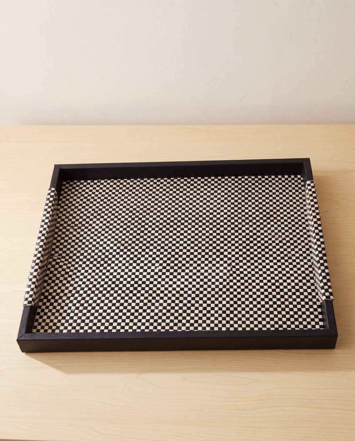 Houndstooth Mesh Tray